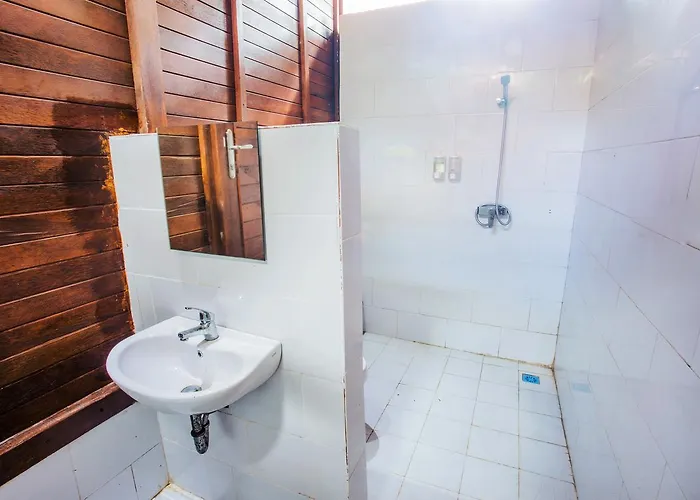 Maha Guru Huts Ferienpark 2*